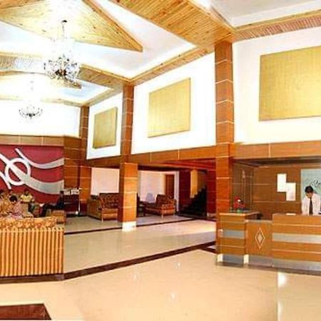 The Royal Grand, Manali Hotell Jagatsukh Exteriör bild